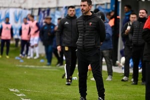Siesta de fútbol en la Isla Maciel. Crédito: Juan Manuel Foglia