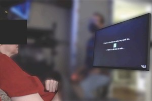 Las BCI se implantan en el cerebro, y registran directamente los patrones de actividad neuronal.