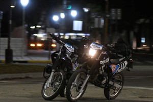 Los barrios de Santa Fe contarán con mayor presencia policial y atención vecinal. Foto: Manuel Fabatia