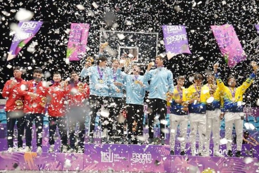 Los protagonistas de la medalla dorada. Foto: Fabián Gallego