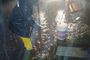 Cuadrillas municipales comenzaron a tratar de desobstruir desagües desde la madrugada. MCSF