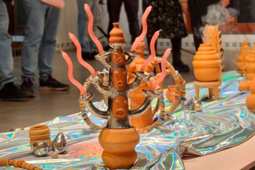 Muestra “Humo Placer” de Antonela Peretti, con curaduría del colectivo La Dealer, en La Josefa