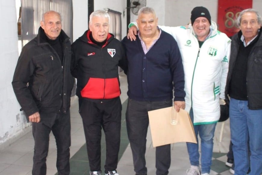 Un quinteto que se las trae. José Luis Córdoba, Bambi Araos, Miguel Cantero, Claudio Mir y Edgar Fernández