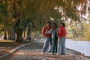 La desinformación es un fenómeno que abarca diversas formas de transmitir información errónea.