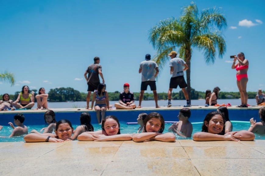 Los viajes de egresados en el Delta combinan aventura y naturaleza en un entorno seguro para los estudiantes.