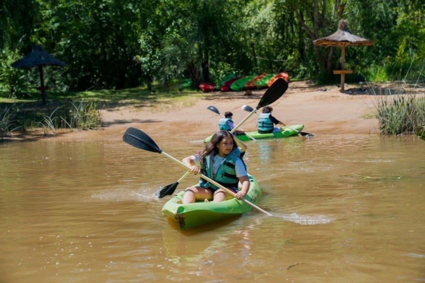 Tigre Joven propone experiencias integrales con actividades al aire libre y acompañamiento profesional permanente.