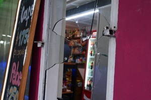 "Tenemos cámaras y alarmas, pero sentimos que nada alcanza", dijo el comerciante damnificado. Crédito: Flavio Raina.