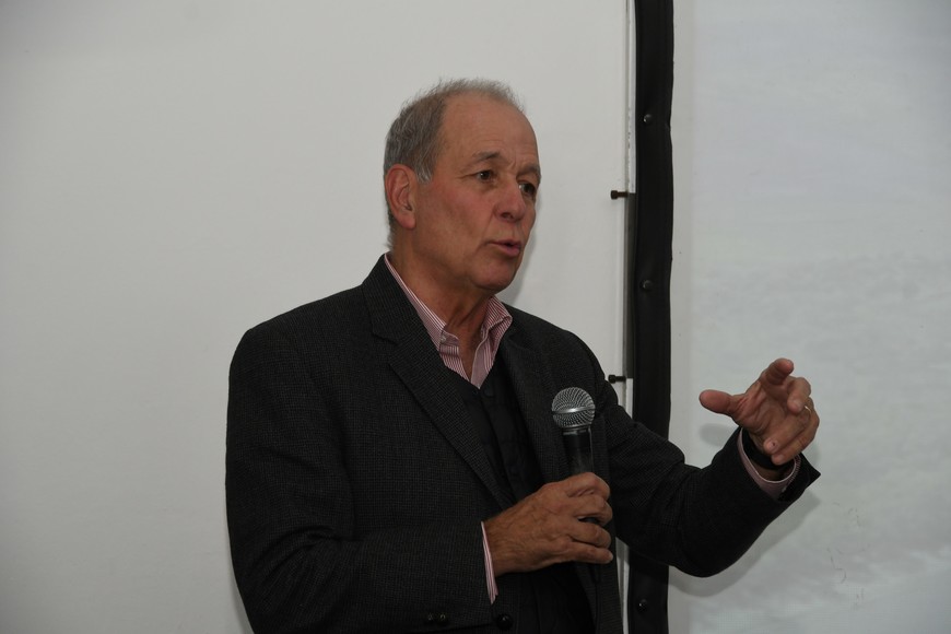 Pagliettini recordó que el dragado bajó costos de fletes y multiplicó por 4 la capacidad de molienda en el sur santafesino. Manuel Fabatía