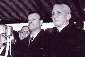 Agustín Tosco y Arturo Illia en Deán Funes, Córdoba, en 1964. Archivo El Litoral
