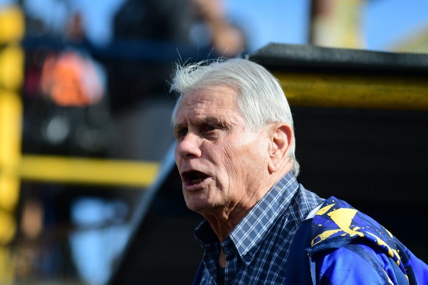 Adalberto Tobaldo, DT de Guadalupe, que sabe que corre de atrás pero que las ganas de campeonar siguen intactas. Crédito: Luis Cetraro.