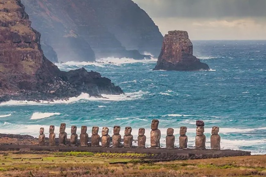 Los moáis fueron erigidos entre los siglos  X y XVI.