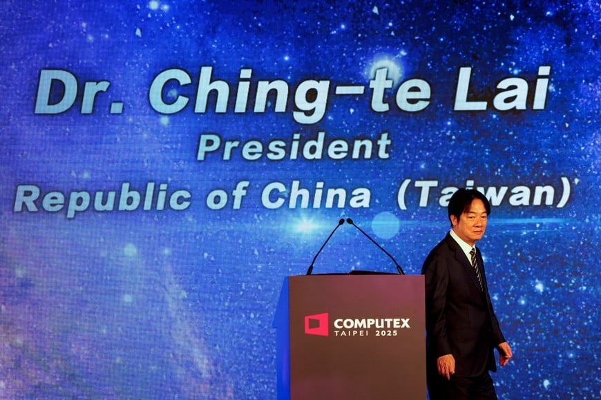 Taiwan President Lai Ching-te walks after delivering a speech at the opening ceremony of Computex in Taipei, Taiwan May 20, 2025. REUTERS/Ann Wang     TPX IMAGES OF THE DAY