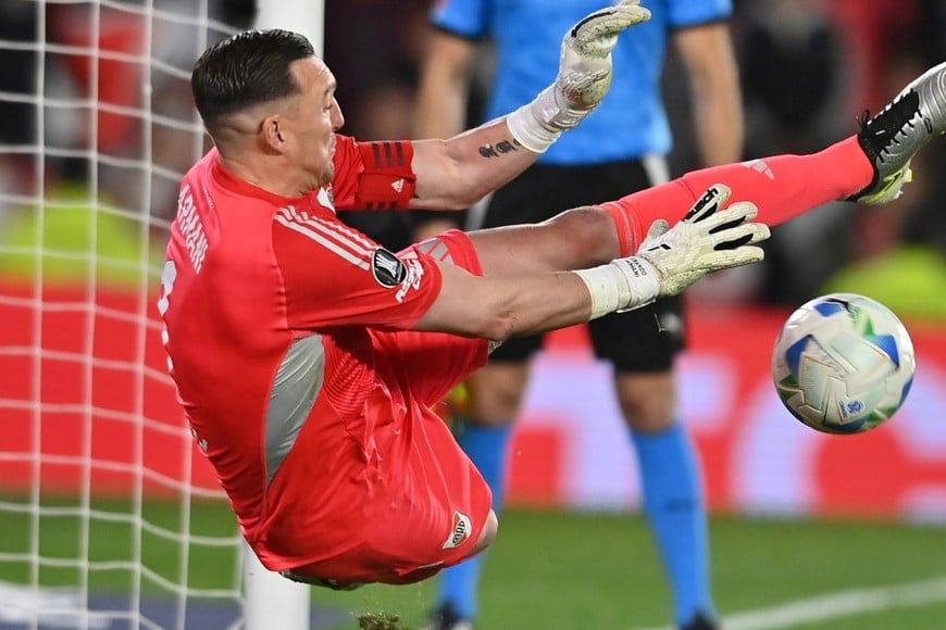 Armania fue una de las figuras durante los 90' y la clave en la tanda. Crédito: Prensa River