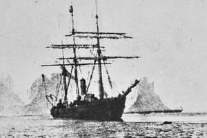 Una postal antigua de la embarcación.