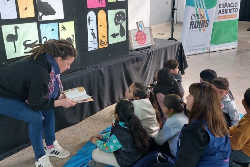 La Feria del Libro de Vera volvió con una nueva edición, organizada por "Espacio Abierto" y con el lema "Leer hoy: mismos vínculos, nuevas formas"