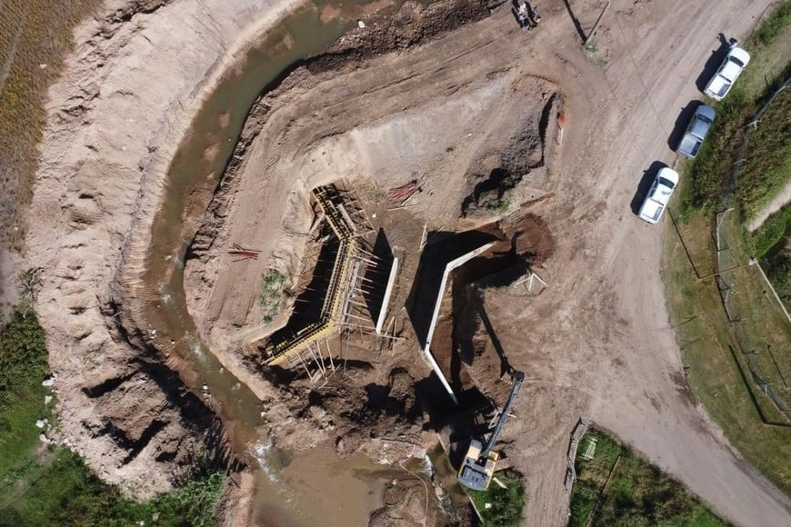 Para el desarrollo de esta importante obra hídrica, el Gobierno Provincial invierte más de $ 4.900 millones.