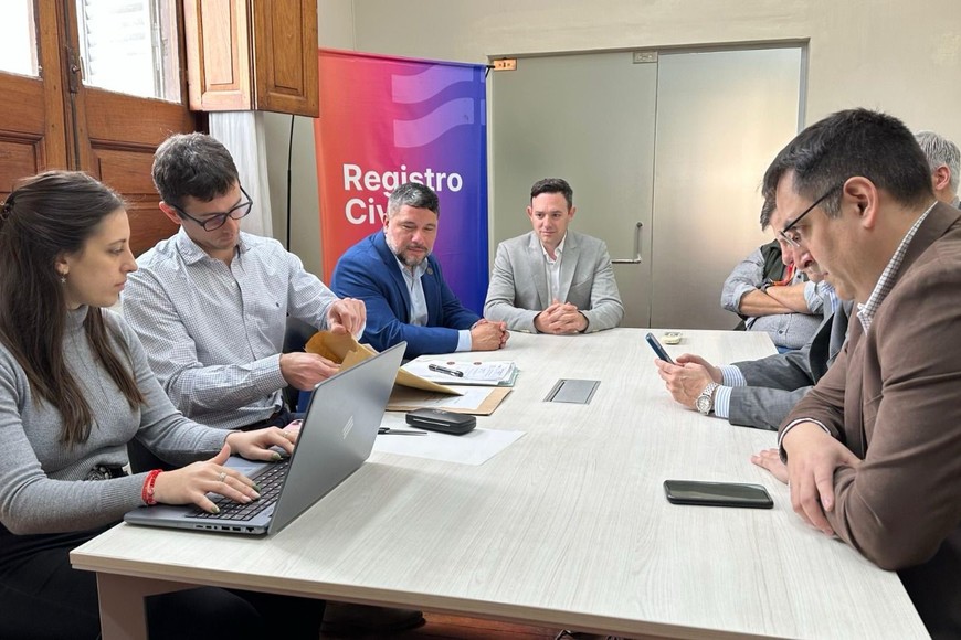 "Es un edificio muy deteriorado por el paso del tiempo y la falta de inversiones edilicias", dijo el director del Registro Civil, Sergio Duarte.