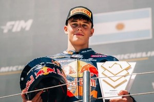 Valentín Perrone brilló en Hungría y se quedó con un segundo puesto que vale como triunfo.