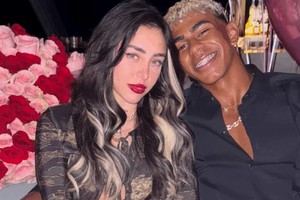 La pareja compartió una foto juntos en sus redes sociales.