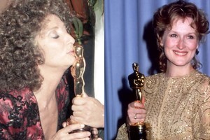 Norma Aleandro (1986) y Meryl Streep (1983) con sus premios Óscars.