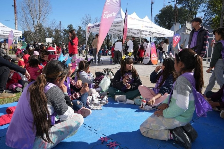 Niñas y niños disfrutaron de actividades recreativas en el marco del Mes de la Niñez, organizadas por el Gobierno provincial.