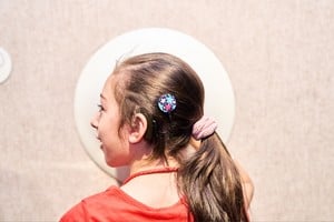 Camila ganó el concurso organizado por MED-EL “IDEASforEARS”. Crédito: MED-EL.