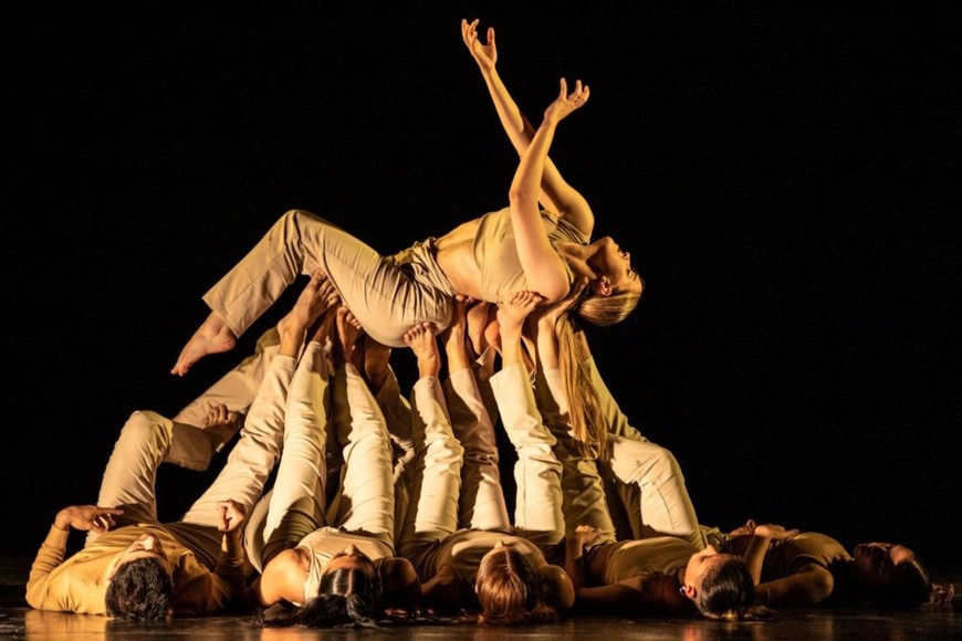 Vendaval cumple 10 años de creación e inspiración y lo celebra con “Viva la vida”, retomando el universo de Frida Kahlo.