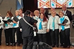El evento es organizado por el Área de Adultos Mayores dependiente de la Secretaría de Bienestar de la UNL, que durante 2025 celebra diez años de funcionamiento en el ámbito universitario. Foto: Gentileza UNL
