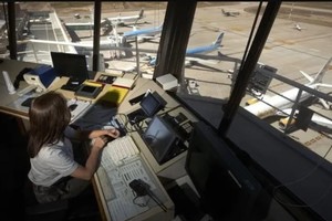 La actividad aérea no sufrirá interrupciones el jueves, mientras el sector aguarda los resultados de la reunión con las autoridades laborales.