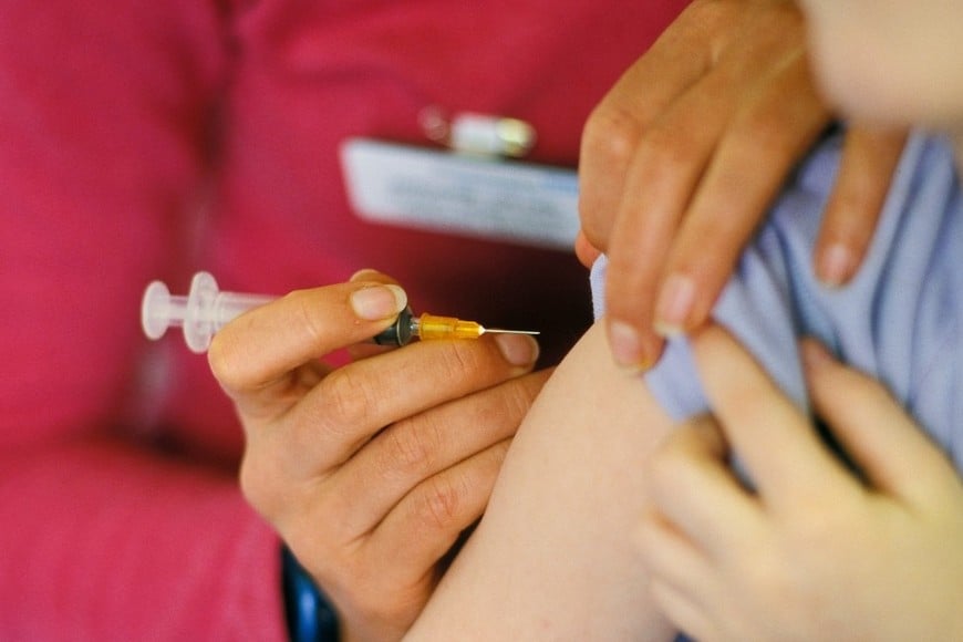 El Ministerio de Salud recomienda a la población aplicarse las dosis correspondientes