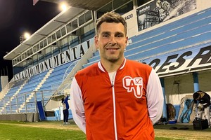 Nicolás Vazzoler destacó el esfuerzo del plantel tras la clasificación por penales.