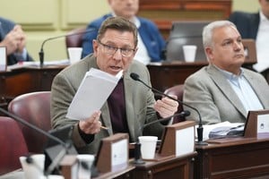 “Esta ruta es fundamental porque facilita la producción desde la zona de Saladero Cabal hacia San Justo. Es una vía de comunicación vital para los productores agrícolas, especialmente los de arroz, y unirá dos rutas principales de la provincia. Por eso, su relevancia para la región es inmensa”, afirmó el senador Borla.