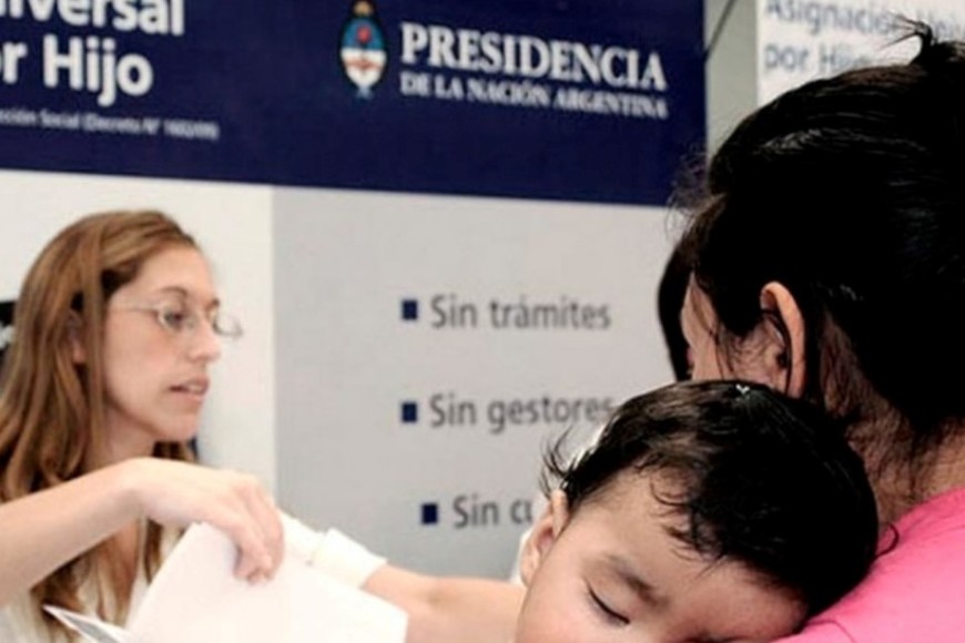 El formulario debe ser completado y firmado por las autoridades correspondientes