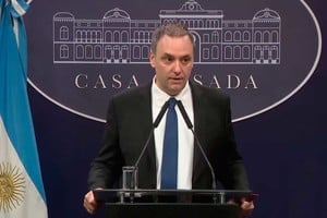 Adorni volvió a realizar la conferencia de prensa desde Casa Rosada.