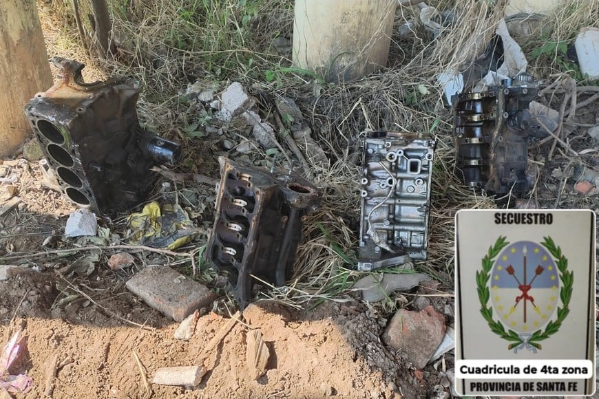 Uno de los motores pertenece a un Renault Sandero robado en Buenos Aires el 22 de agosto. Crédito: El Litoral.