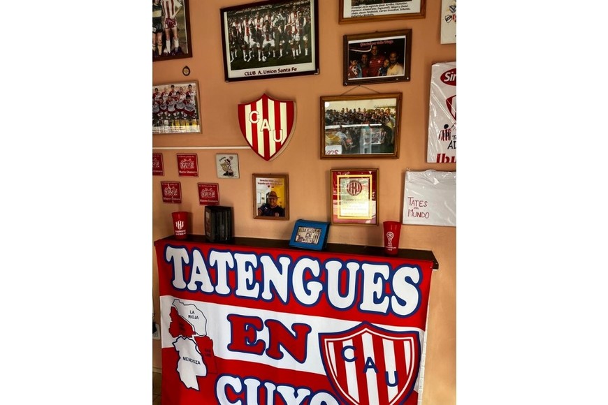 Los hinchas de Unión armaron su propia “Fiesta de la Vendimia” en Mendoza