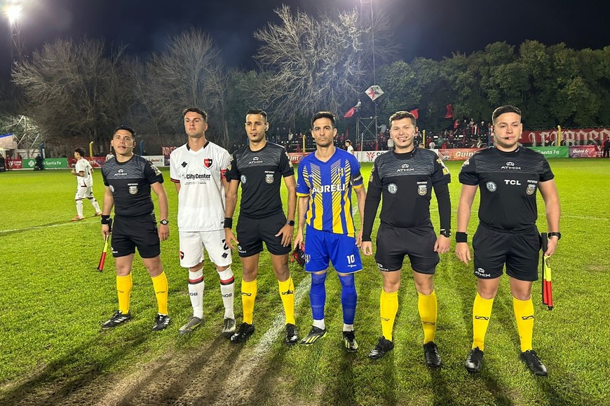 El primer tiempo fue parejo entre ambos equipos.