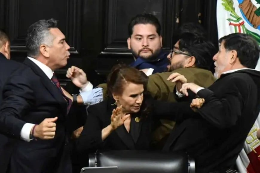 Algunas de las postales del papelón de este miércoles. Crédito: Gentileza Cuartoscuro