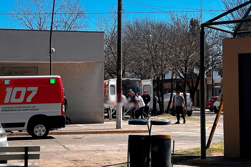 El conductor de 66 años falleció por politraumatismos graves durante el traslado al nosocomio.