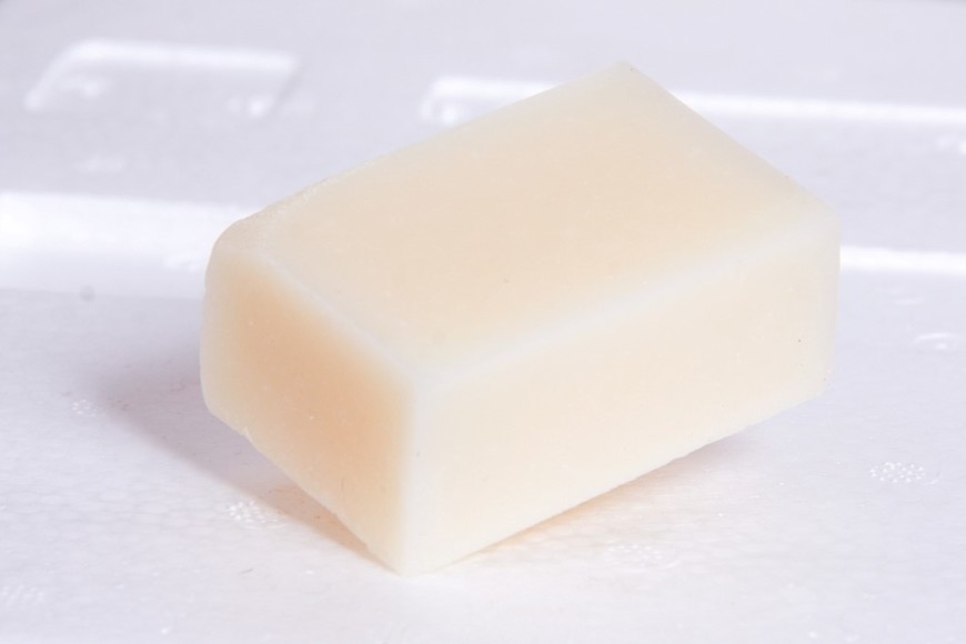 El jabón blanco, un clásico de los hogares argentinos, hoy bajo la lupa de los especialistas.