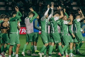 Banfield vs. Tigre. Fotos: @CAB_oficial