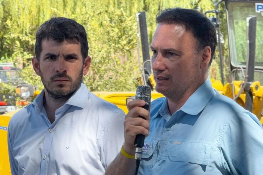 El ministro Enrico y el intendente Chiarella detallaron los trabajos en avance. Foto: Gentileza.