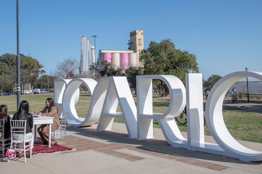 La franja de 30 a 39 años se consolidó como la más representativa, abarcando a más de la mitad de las parejas, mientras que los casamientos adolescentes prácticamente desaparecieron.