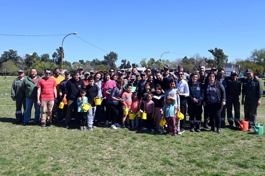Los participantes de la plantación realizada en la Costa. MCSF