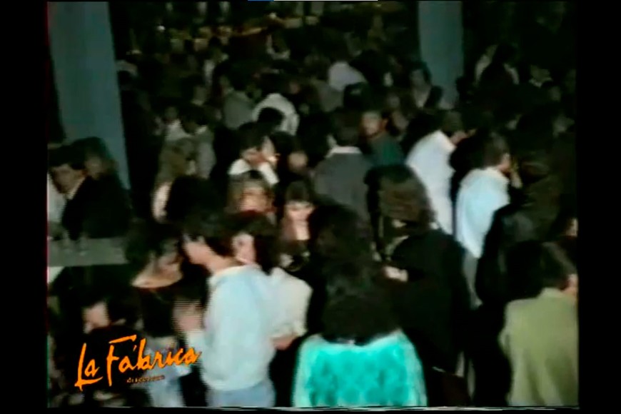 La Fábrica Disco de Rafaela “explotada” de gente.