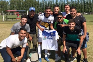 Luis Vázquez y su amor incondicional con Nobleza de Recreo. En la foto junto a sus compañeros de la misma categoría. Crédito: Gentileza.