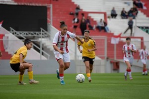 Unión venció a Comunicaciones y sigue en lo más alto.