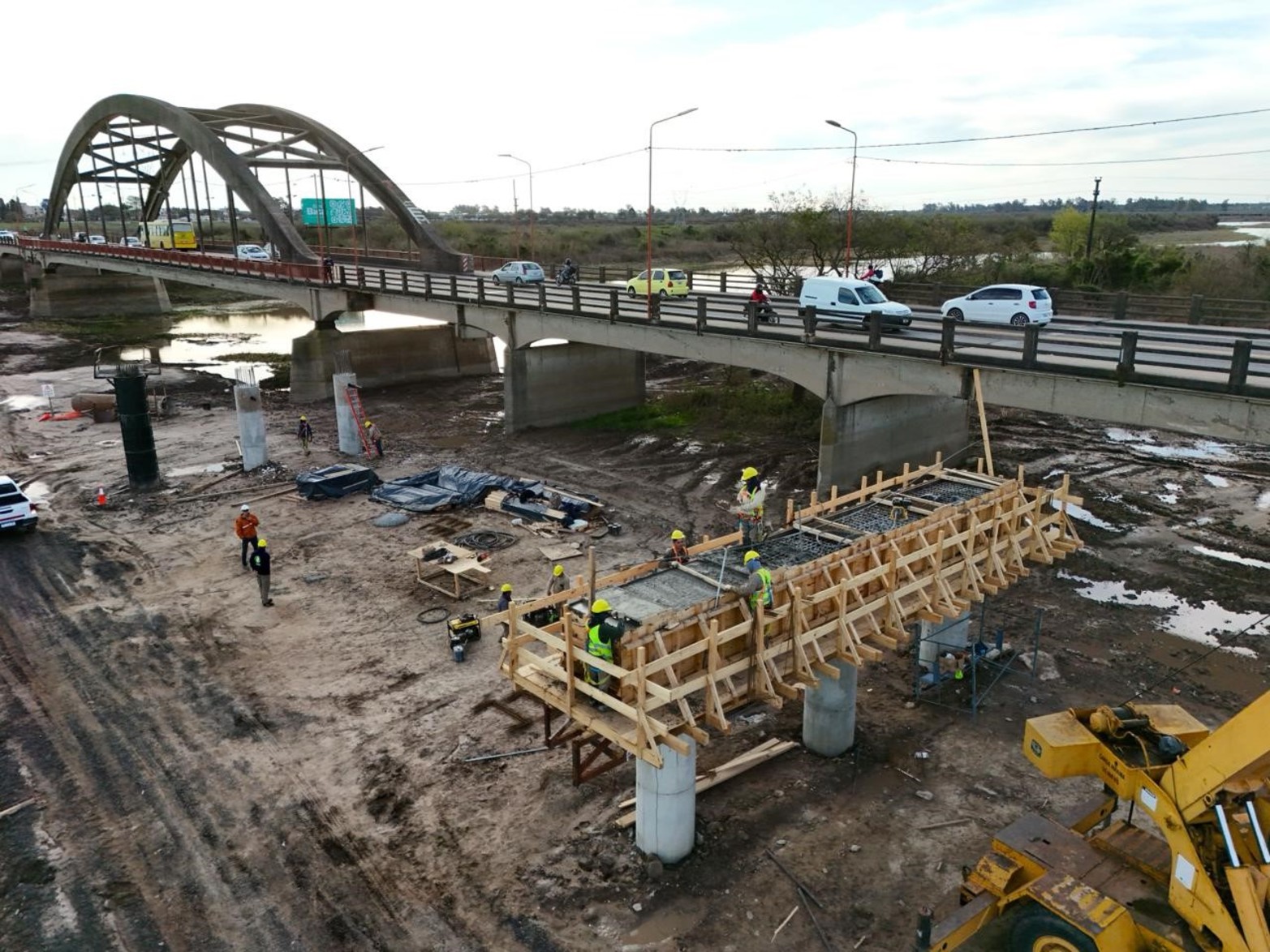 Nuevo Puente Carretero | Armado y llenado del primer cabezal