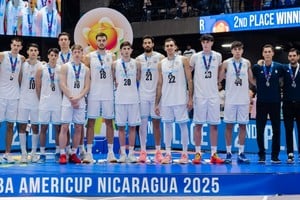 El plantel recibió su merecida medalla de plata. Crédito: CAB