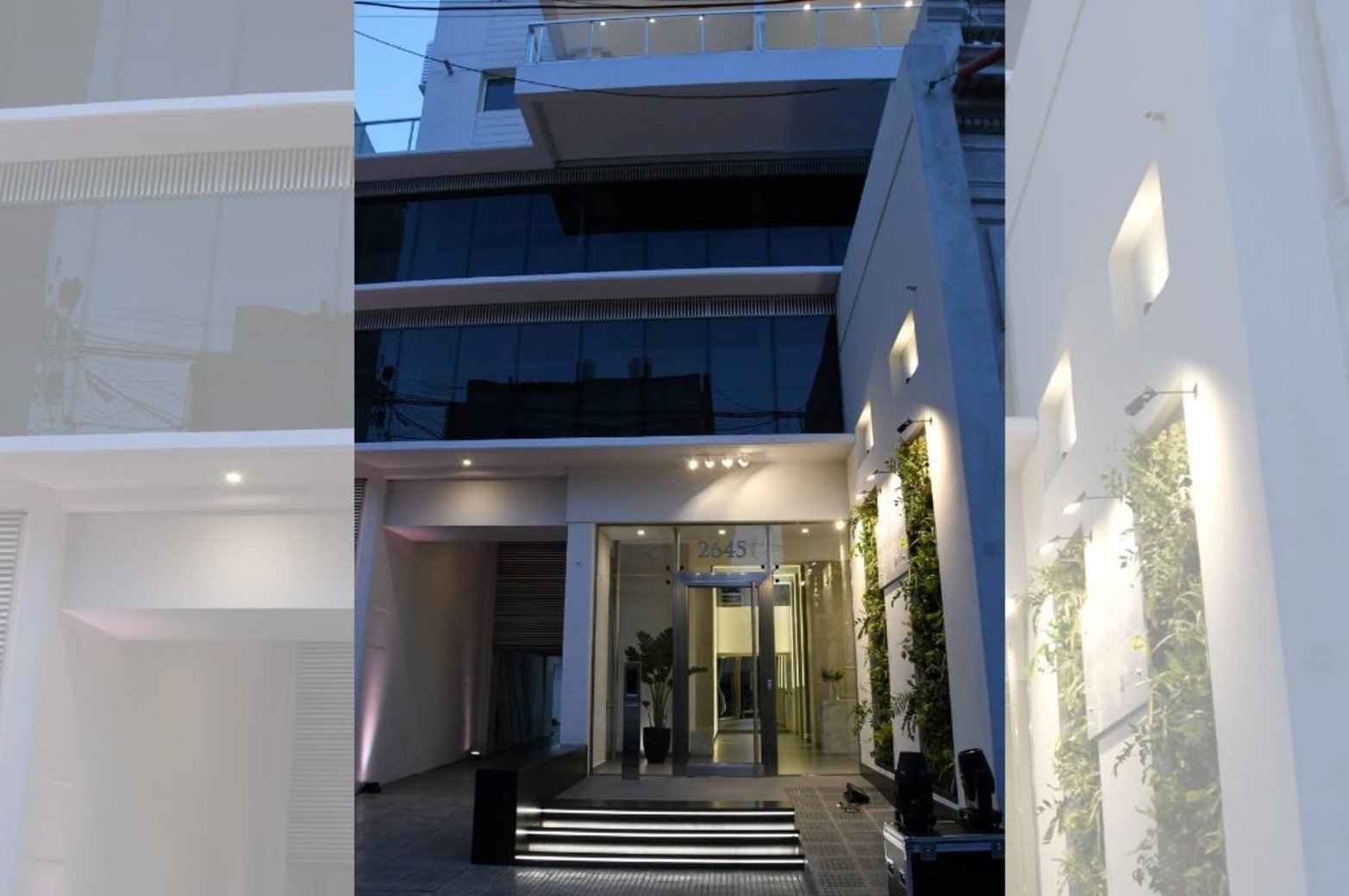 La restauración de la fachada patrimonial fue realizada por especialistas de primer nivel.